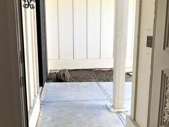 4th image of 6102 Montgomery Ct