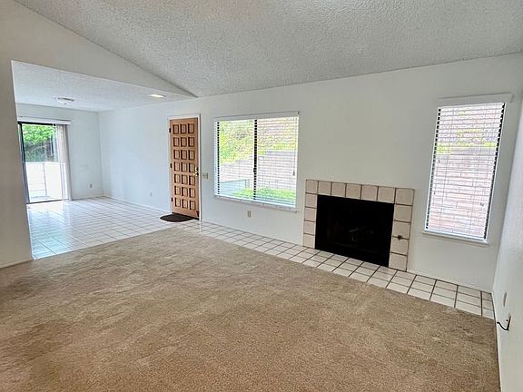 3rd image of 4577 Chateau Dr
