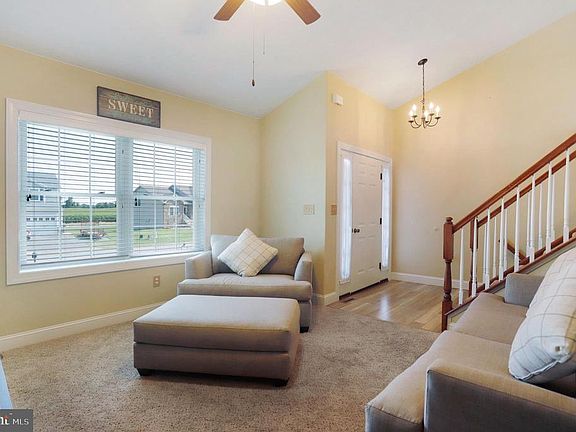 4th image of 709 Southwood Dr