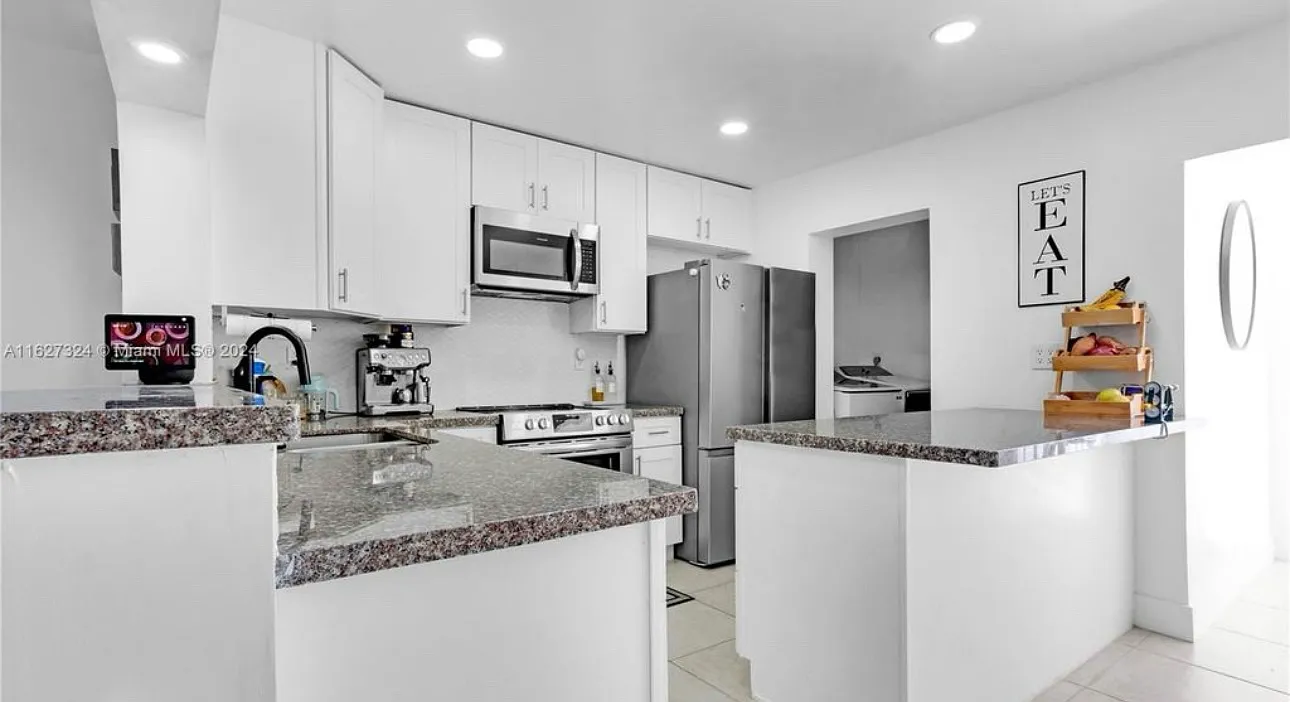 13775 SW 84th St — Photo 1