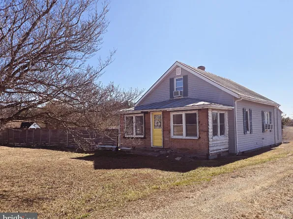 9452 Richmond Rd, Warsaw, VA 22572