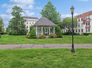 106 Woodside Grn APT 2C, Stamford, CT 06905