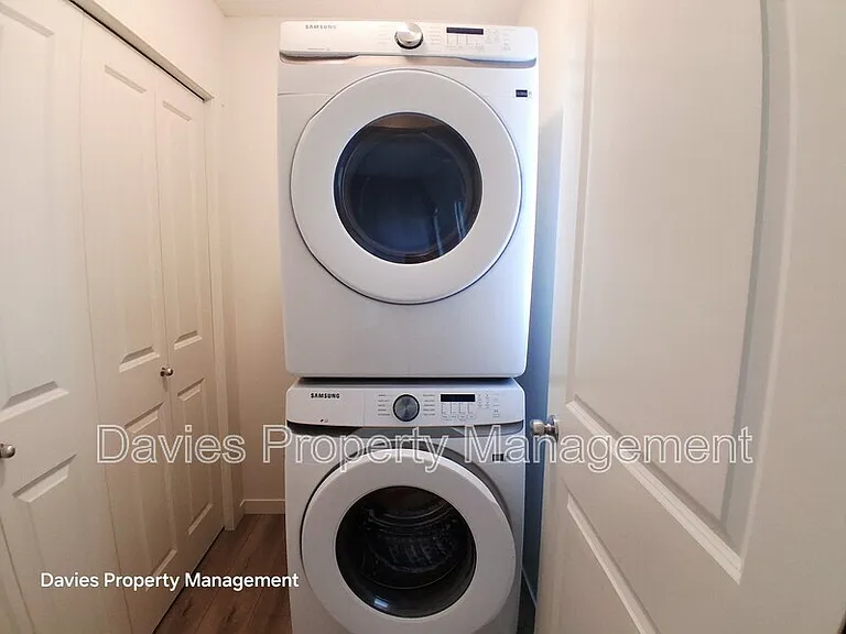 32 Jensen Gate — Photo 14
