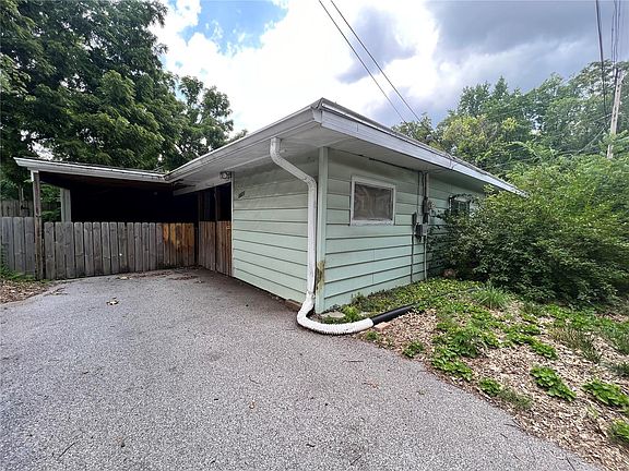 2nd image of 1021 N Douglas Ave