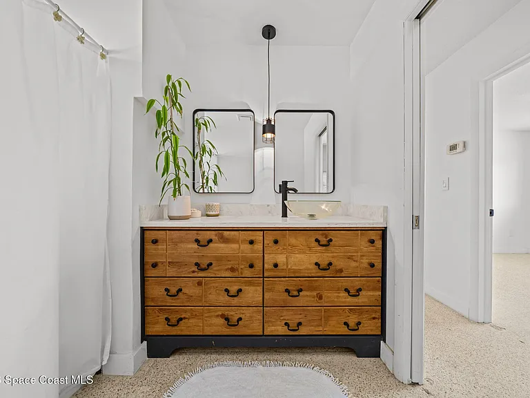 2050 Port Malabar Blvd NE — Photo 12