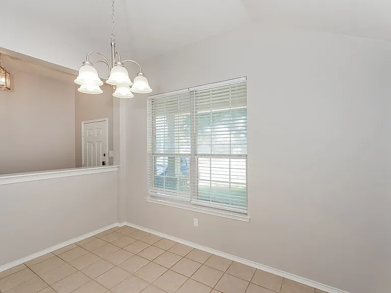 7617 Rainbow Creek Dr — Photo 6