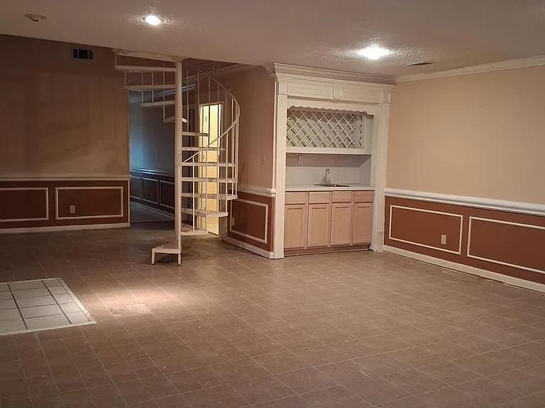 12323 W Bellfort St — Photo 10