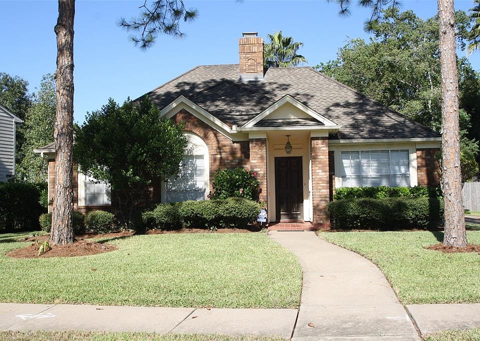 1st image of 2910 Manion Dr