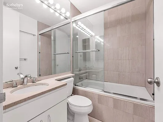 Rented by Sotheby's International Realty | media 18