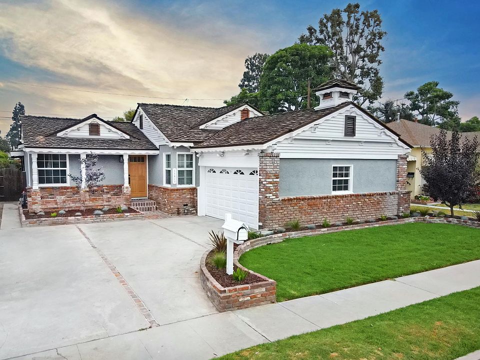 Charming front exterior