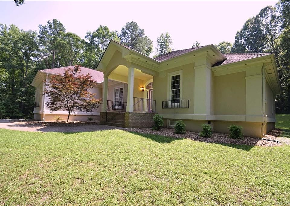 1st image of 15542 Chesdin Landing Ct
