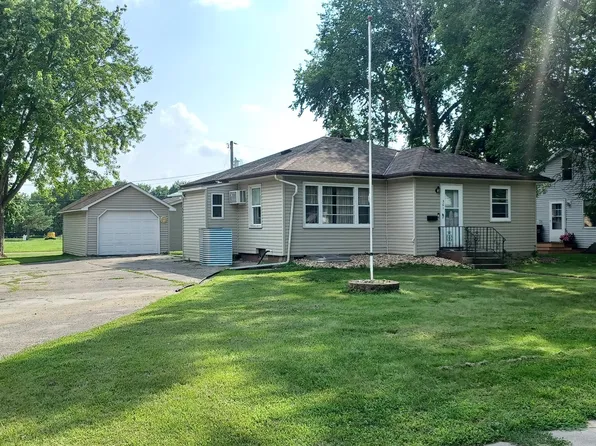 501 W 10th St, Morris, MN 56267