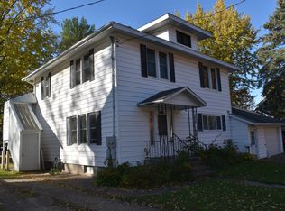 860 S Oak St, Baldwin, WI 54002