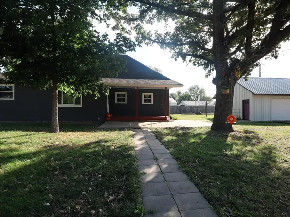 1011 2nd St, Alma, NE 68920