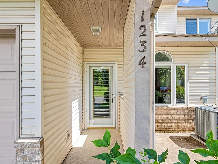 1234 Crystal Pl E — Photo 22