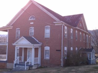 211 College Dr APT 1, Daleville, VA 24083