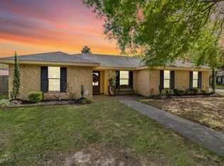 200 Harvest Dr, Lafayette, LA 70508