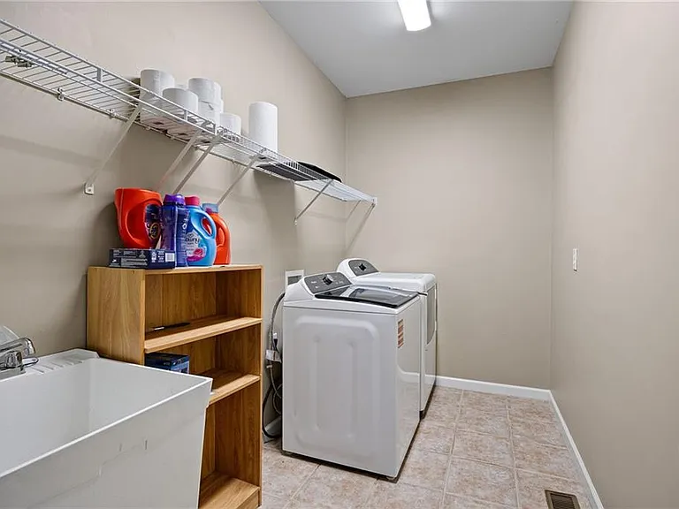 227 Oakwind Point — Photo 19