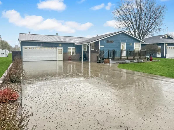 137 W 4th St S, Cottonwood, MN 56229