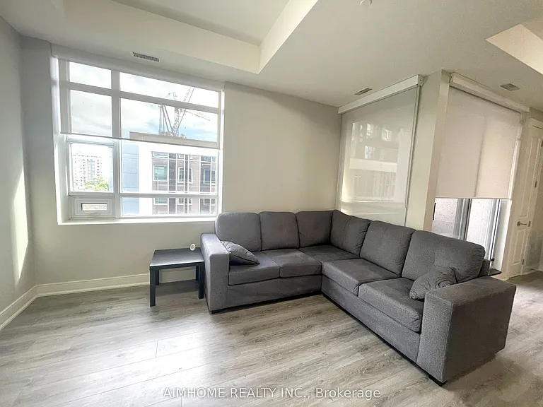 150 Main St W #509 — Photo 6