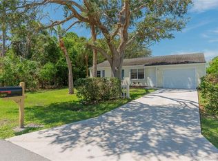 2014 SE Mandrake Cir, Port Saint Lucie, FL 34952