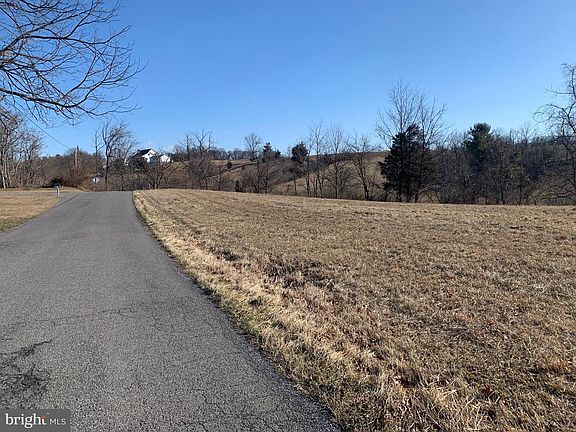 2nd image of Black Oak Rd