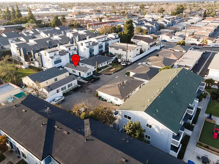 331 Avocado St — Photo 20