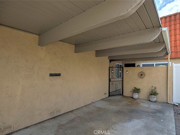3rd image of 13050 Thoroughbred Way