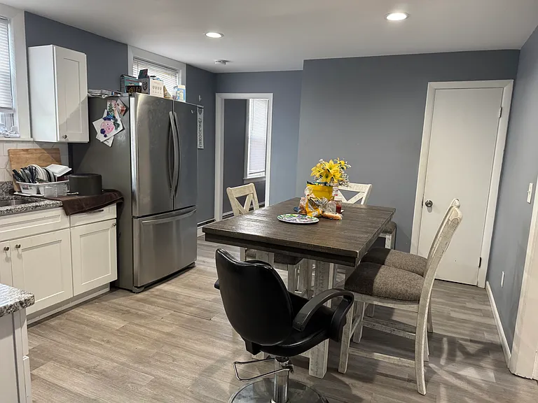 18 Loreto St #1 — Photo 3