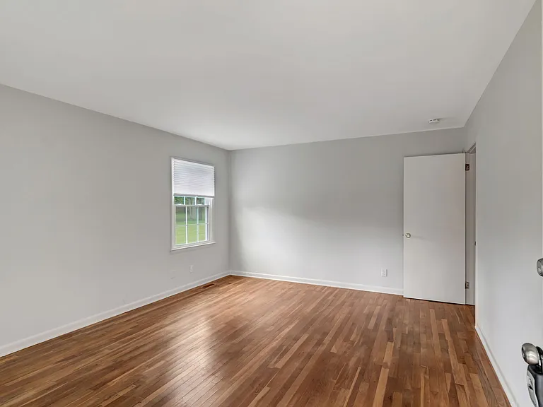 5039 Wilson Pike — Photo 18