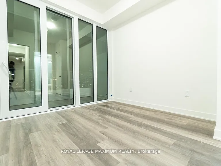 70 Princess St #2015-E — Photo 11