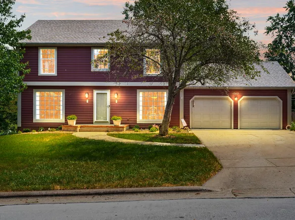 1312 S Oak Run Place, Springfield, MO 65809