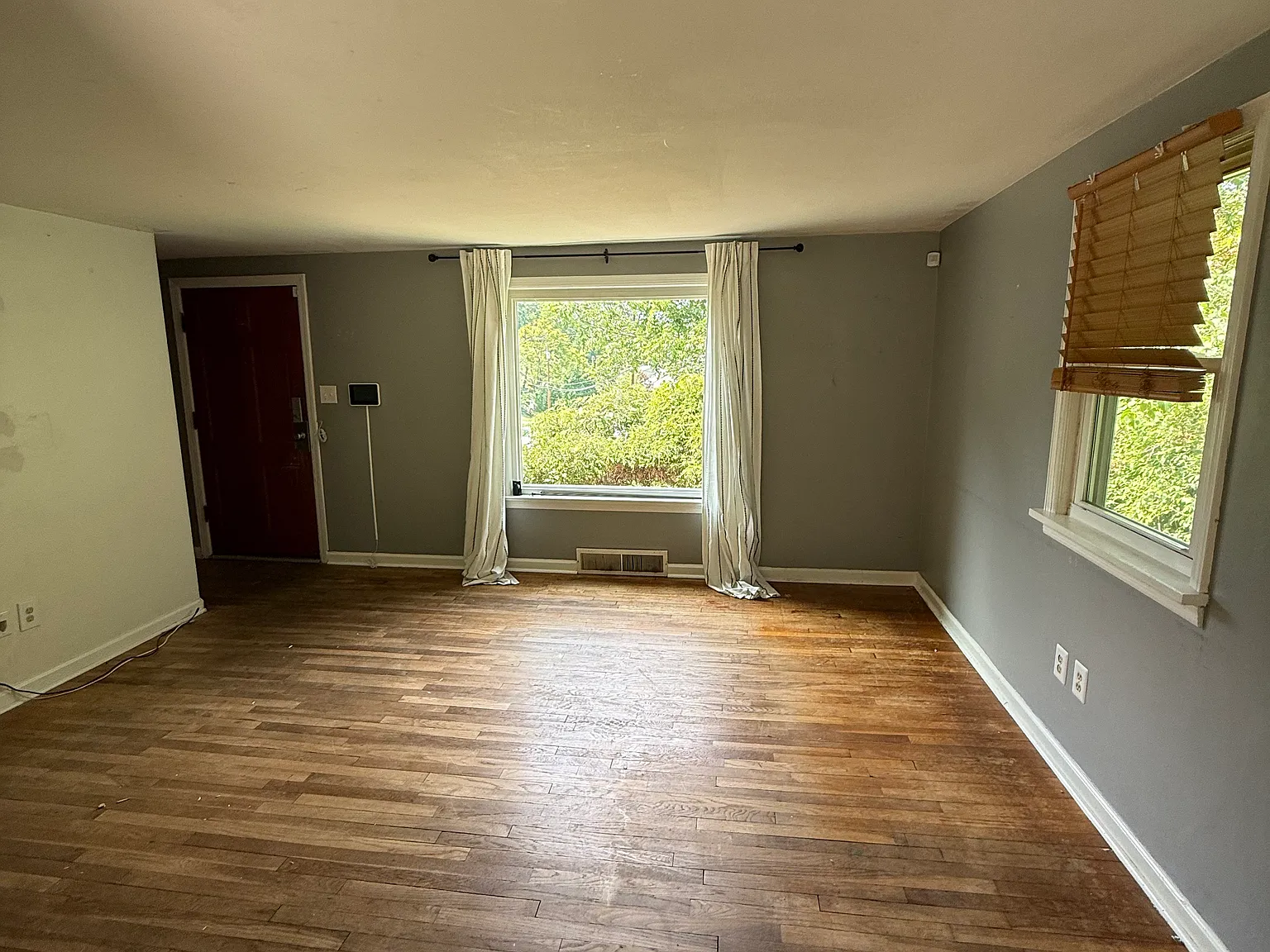 3 bed, 1105 sqft, $2,495 — Photo 3