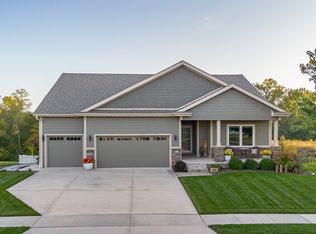 811 Timberview Dr, Adel, IA 50003