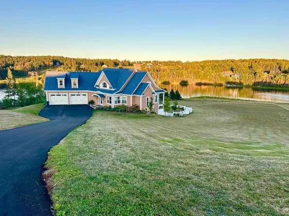 47 Calm Water Ct, Grenville Parish, PE C0A 1N0