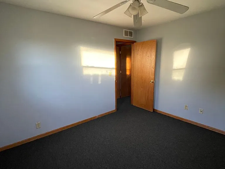 8809 W Villard Ave — Photo 6