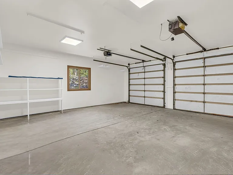 7346 Pinebrook Rd — Photo 34