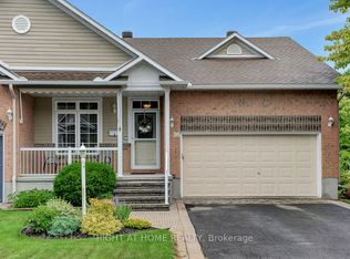 36 Sable Run Dr, Ottawa, ON K2S 1W8