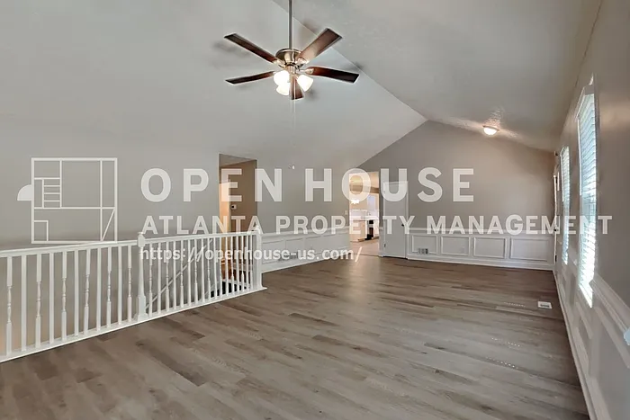 3 bed, 3.0 bath, 2111 sqft, $2,350 — Photo 4