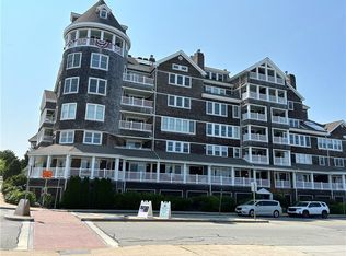 53 Conanicus Ave APT 5C, Jamestown, RI 02835