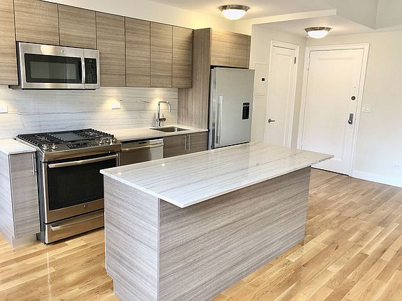 3rd image of 400 E 57th St APT 15O