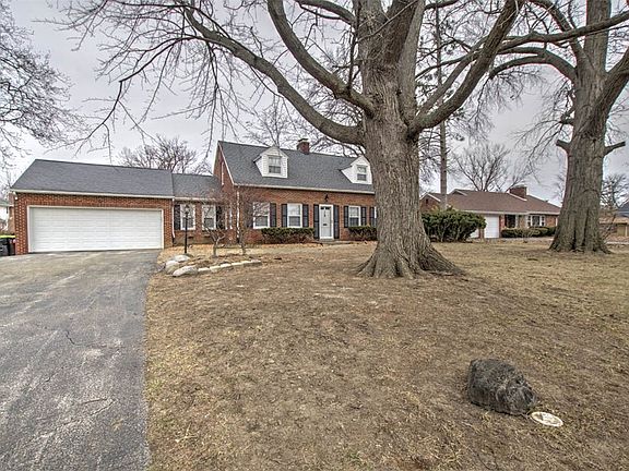 3rd image of 228 Southmoreland Pl