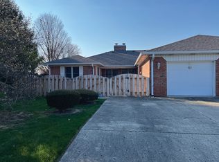 921 Whispering Trl, Greenfield, IN 46140