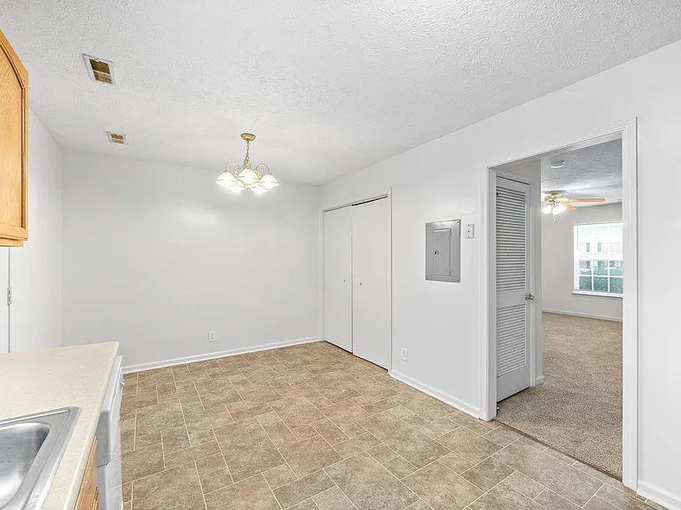 Jockey Drive - 3838 — Photo 10
