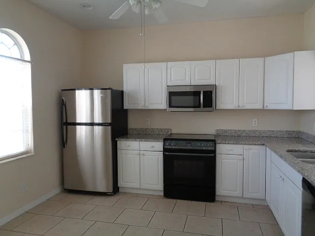 1206 SE 23rd Ter — Photo 5
