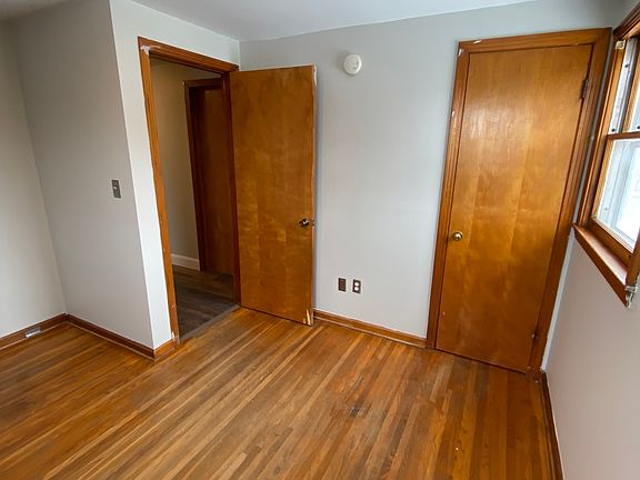 5th image of 286 Orchard Dr #1