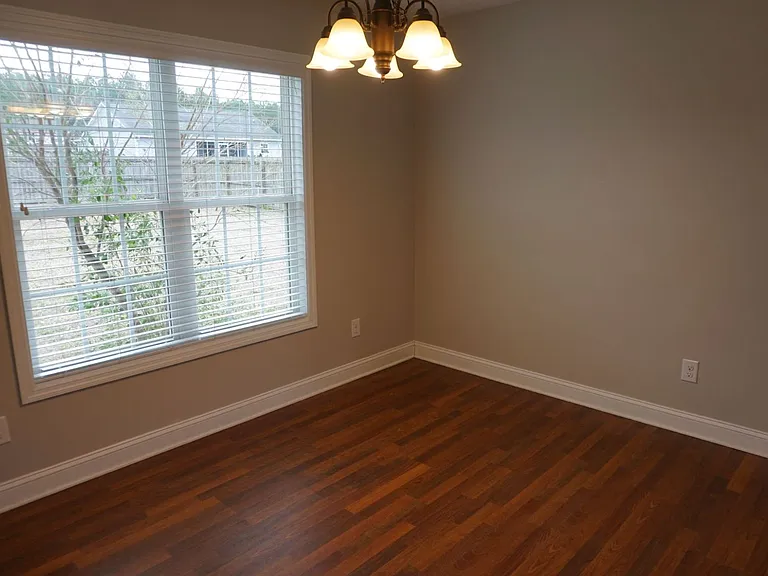 407 Sundown Ct — Photo 22