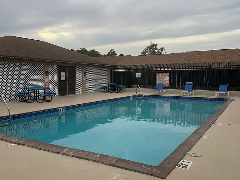 943 Park Villa Cir #943 — Photo 7