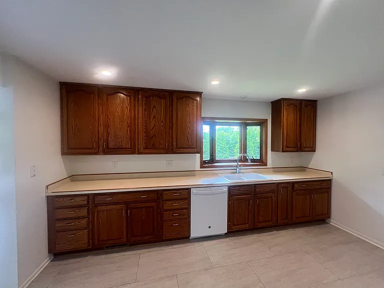 8507 Penn Cir — Photo 7