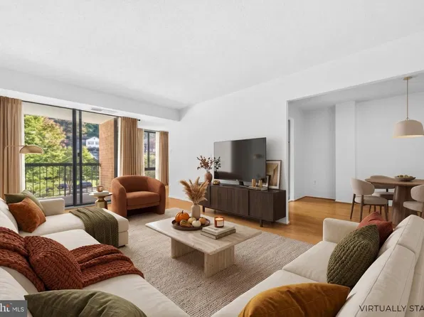 4500 S Four Mile Run Dr APT 131, Arlington, VA 22204